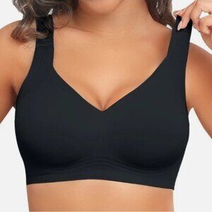 PoseFree Wireless Supportive And Lift Bra **Sz L**